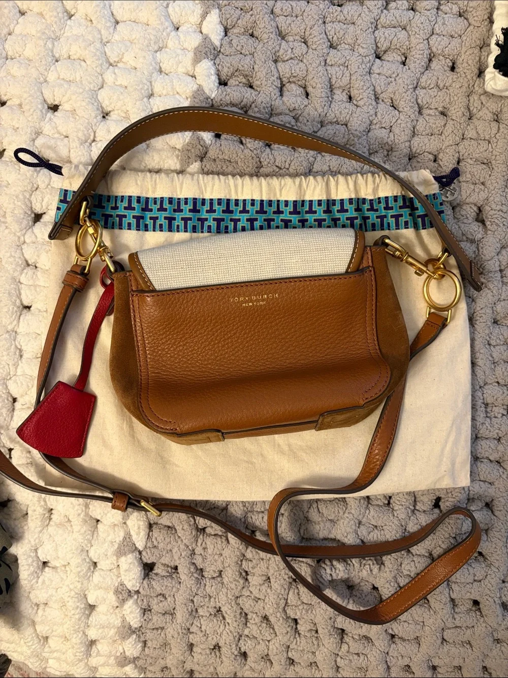 Tory Burch •	tory burch